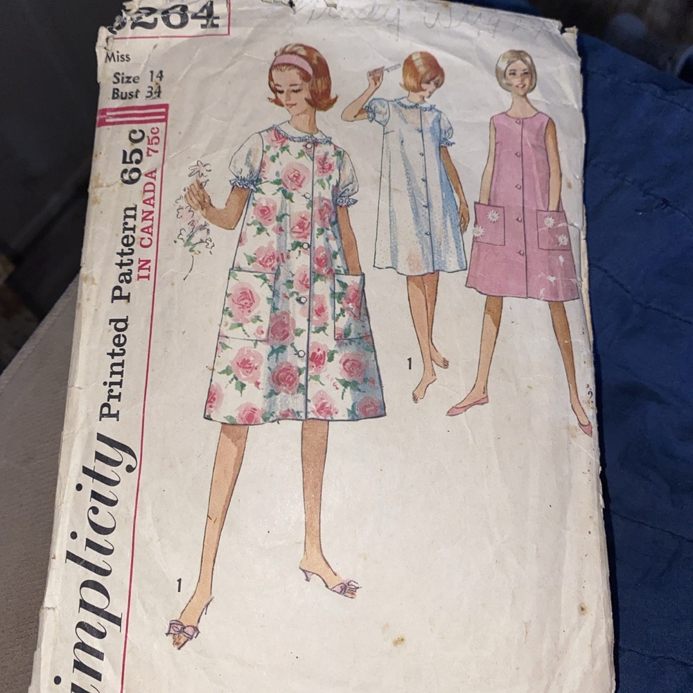 1963 SIMPLICITY 5264-LADIES NIGHTGOWN-DUSTER or SLEEVELESS DRESS PATTERN  14 Cut